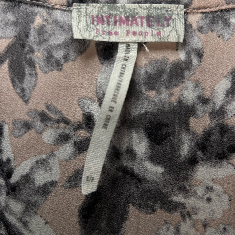 Intimately FREE PEOPLE Grey Flower Pattern Midi Dress- Size Small - Picture 6 of 7